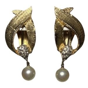 Vintage Jomaz Earrings Textured Gold Tone Faux Pearl and Rhinestone J19-34